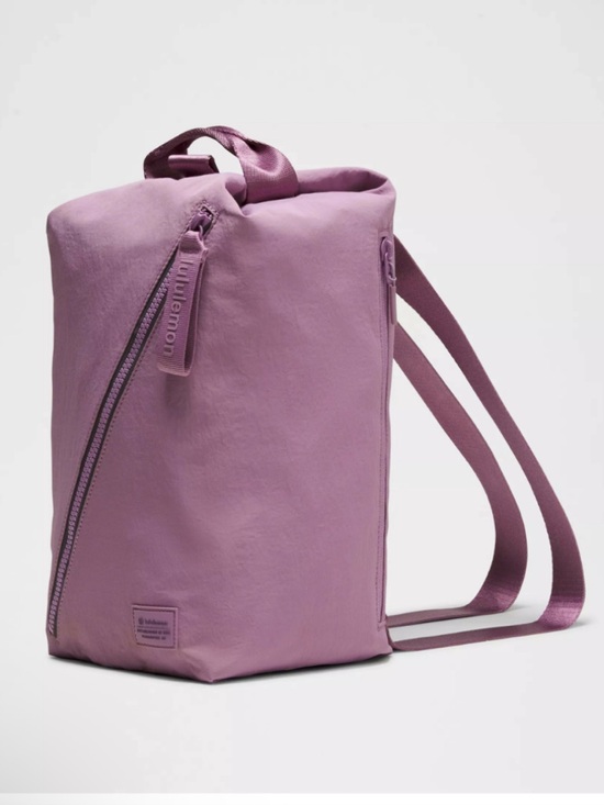 lululemon athletica Handbags - Lululemon Fast Track Bag 2.0 9L Lavender Lux-LU9CDGS LVLX